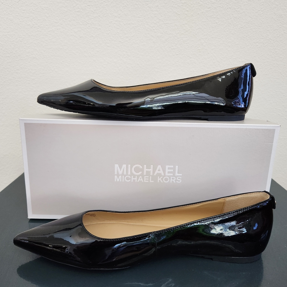 NIB MICHAEL Michael Kors Arianna Black Patent Leather Pointed Toe Flats Size 9m